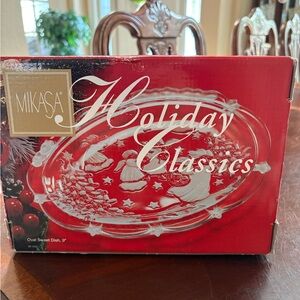 Mikasa Holiday Classics Oval Dish - Festive Red and Gold